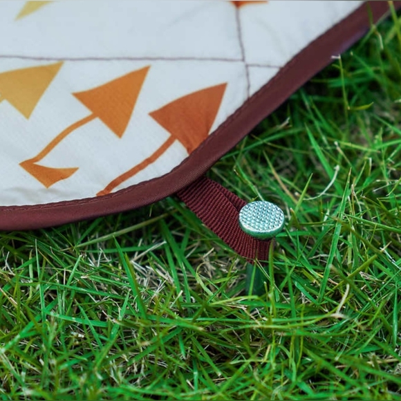 Pendleton Outdoor Packable Blanket 60 in x 72 in - Picture 5 of 9